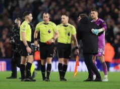Leeds coach Farke fined, suspended for confronting EPL referee Leeds