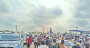 Insecurity: Motorists stranded as residents protest, block Ondo highway Residents