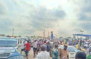 Insecurity: Motorists stranded as residents protest, block Ondo highway Residents