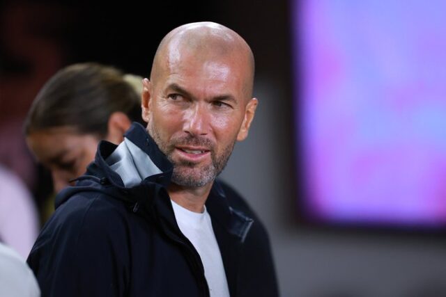 Zidane agrees to become France coach after World Cup as Tottenham consider De Zerbi Tottenham