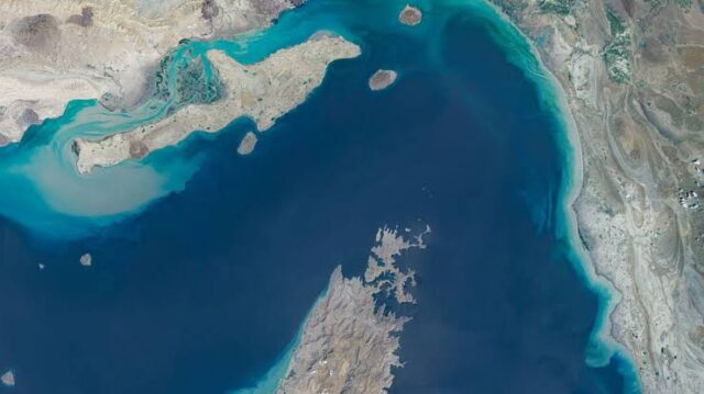 Iran reimposes control over Strait of Hormuz amid U.S. dispute