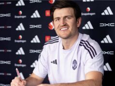 Maguire extends Man United contract Maguire