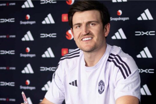 Maguire extends Man United contract Maguire