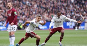 Arsenal survive VAR drama to close in on Premier League title Arsenal