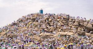 Arafat: Kaduna pilgrims pray for peace, end to insecurity in Nigeria