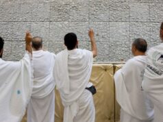 Hajj pilgrims stone devil in final ritual Hajj