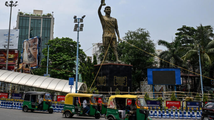 Messi statue in India Statue