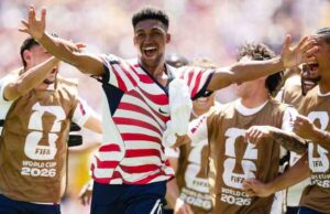 US sail into World Cup last 32 with Australia win
