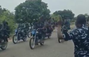 Bandits caught on camera moving freely through checkpoint