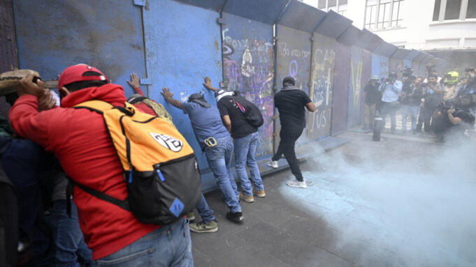 Mexico teachers protest World Cup