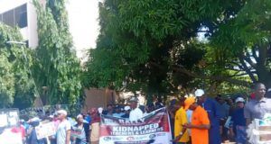 NUT begins nationwide protest over abducted Oyo teachers, pupils NUT