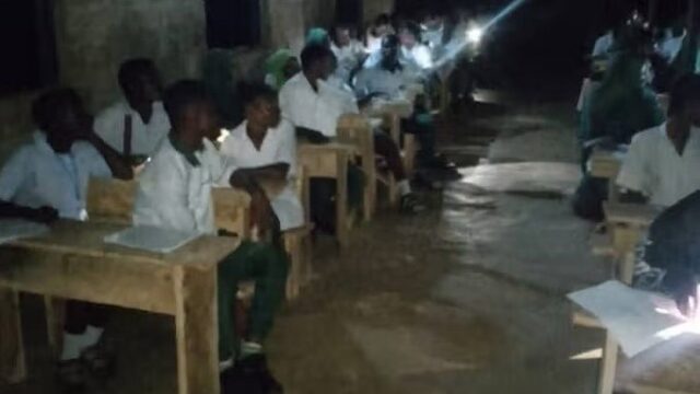 Oyo govt faults WAEC over late delivery of exam papers Oyo, Candidates