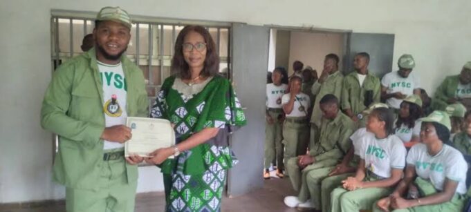 5 NYSC members get automatic employment as nine repeat service in Anambra NYSC