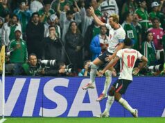 10-man England defeat Mexico to reach World Cup quarter-finals Mexico