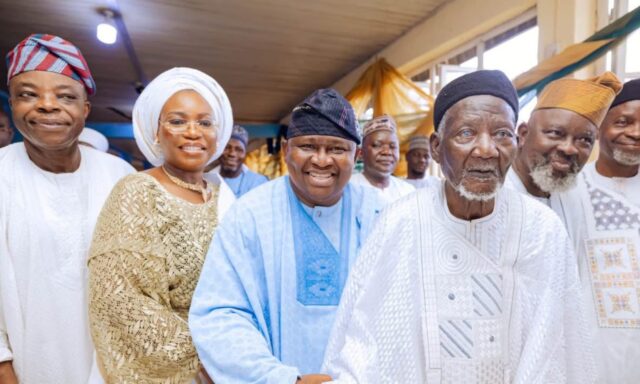 Yayi pledges inclusive governance during meeting with Egba muslim leaders