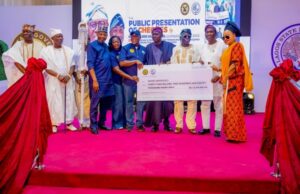 Sanwo-Olu pays N3.1bn compensation to 300 Lagos property owners Sanwo-Olu