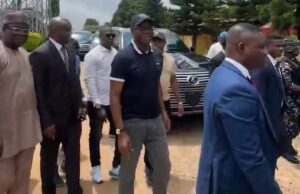 Makinde visits rescued Oyo pupils, teachers in military hospital