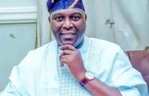Police detain Osun SSG, recover cash during raid