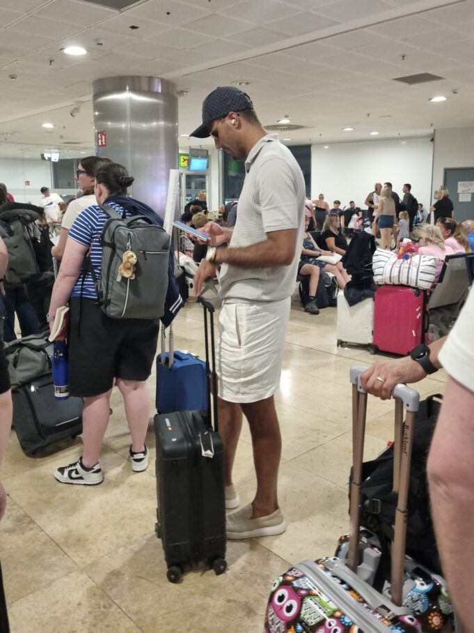Rodri takes commercial flight Rodri