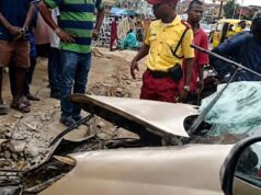 Woman dies as car crashes into building in Lagos Woman