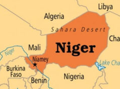 Gunfire, explosions rock Niger airport, presidential palace