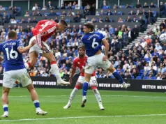 Everton snatch dramatic draw against Man Utd