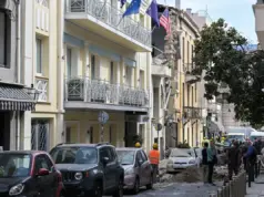Athens blast kills four US tourists