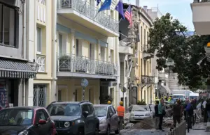 Athens blast kills four US tourists