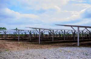 FG commissions 581kWp solar mini-grid to power 13,000 Kwara residents