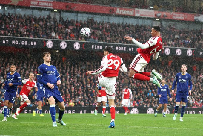 Arsenal vs Everton in Premier League Arsenal