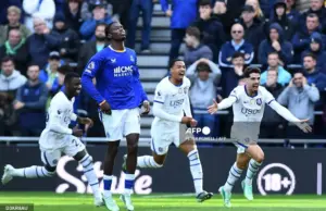 Neto strikes twice as Chelsea sink Everton to break into top four