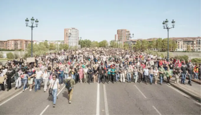 Over-250000-students-teachers-protest-across-France