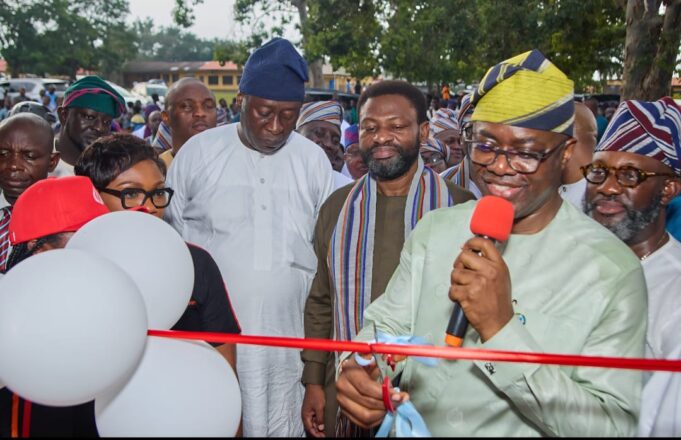 Emadeb Energy Group CEO Adebowale Olujimi gives back to alma mater, Government College, Ibadan Emadeb Energy