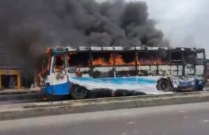 Mob sets BRT bus ablaze after motorcyclist’s death in Lagos