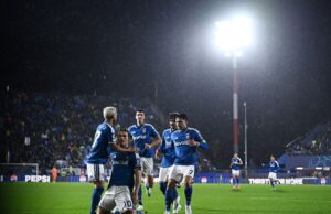 Pressure mounts on Carrick as Como crush Man United in Champions League Como